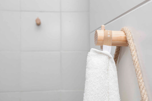 Ganchos de Pared en Madera maciza de Pino - Diseño Elegante y Resistente para Organización del Hogar